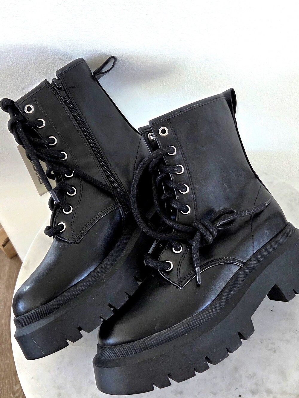 No Boundaries Womens Black Combat Boots Size 6 Memory Foam Lug Sole Moto Booties